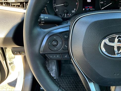 Certified 2025 Toyota Corolla SE image 22