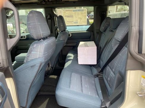 New 2026 Ford Bronco Heritage Edition image 7