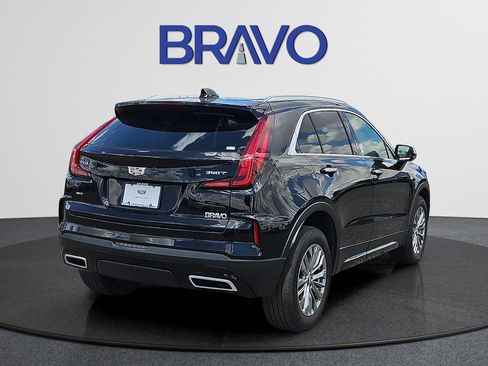 Used 2025 Cadillac XT4 Premium Luxury AWD/4WD image 4