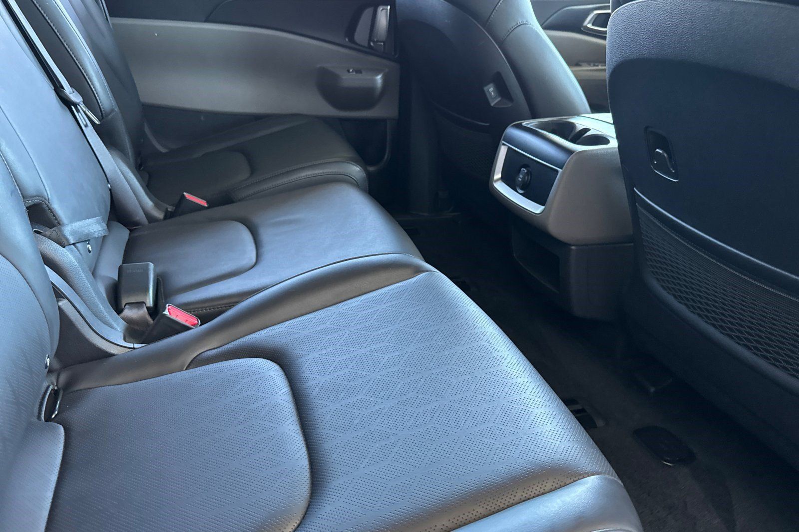 Used 2026 Kia Carnival FWD image 33