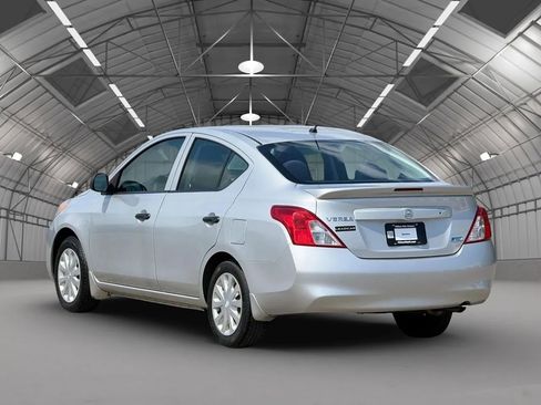 Used 2014 Nissan Versa S Plus FWD image 10