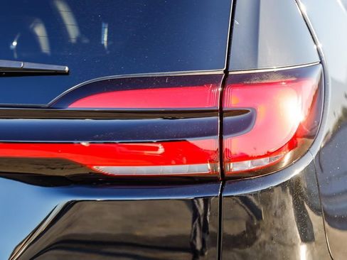 New 2027 Chrysler Pacifica Select FWD image 10