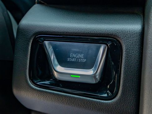 Used 2025 GMC Yukon AT4 w/ AT4 Premium Package image 23