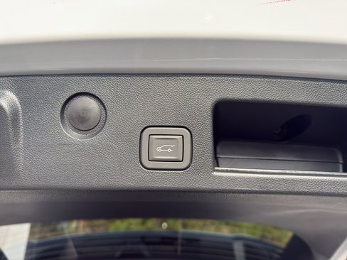 New 2026 Chevrolet Equinox LT w/ Convenience Package II image 22