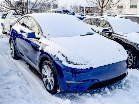 Used 2023 Tesla Model Y Long Range image 1