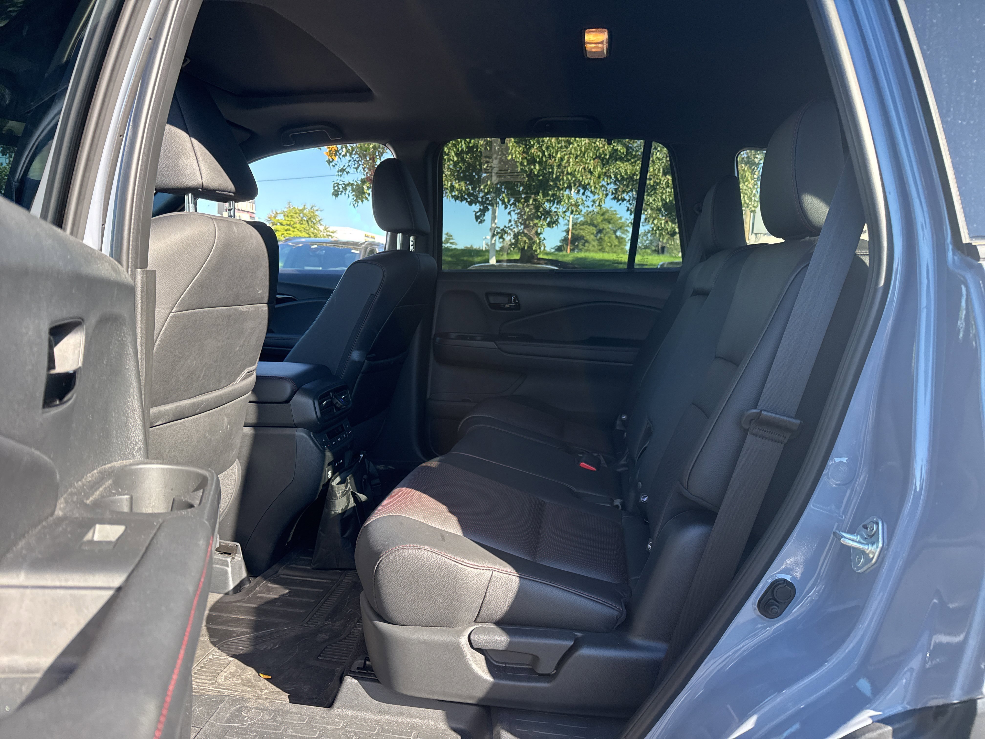 Used 2024 Honda Passport Black Edition image 5