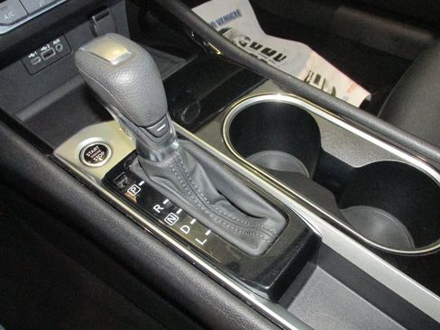 Used 2024 Nissan Altima 2.5 SV image 24