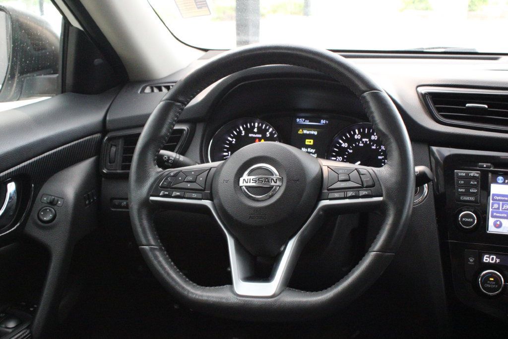 Used 2017 Nissan Rogue SL w/ SL Premium Package AWD/4WD image 28