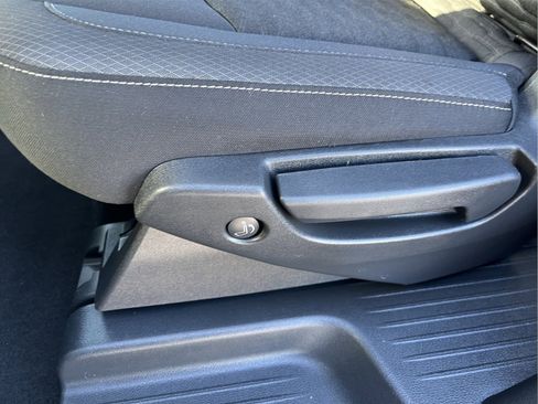 Used 2022 Nissan Pathfinder SV w/ SV Premium Package image 30