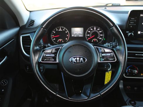 Used 2021 Kia Seltos S image 21