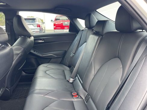 Certified 2021 Toyota Avalon XLE w/ Moonroof Package image 20
