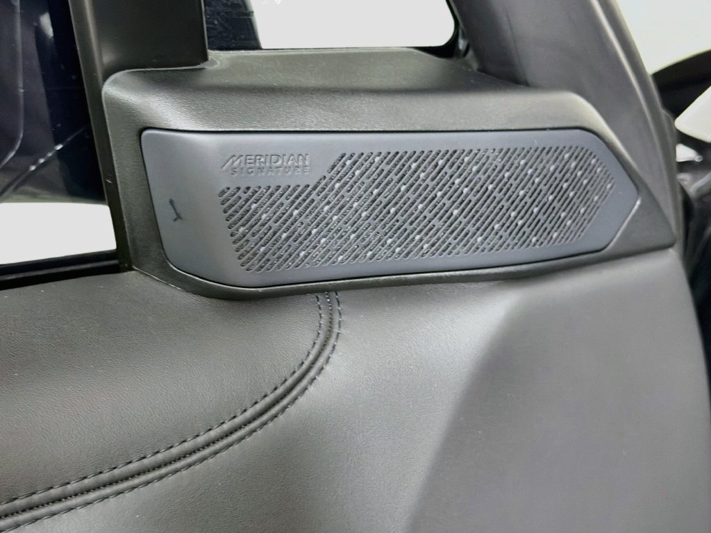 Certified 2025 Land Rover Range Rover Long Wheelbase Autobiography AWD/4WD image 19