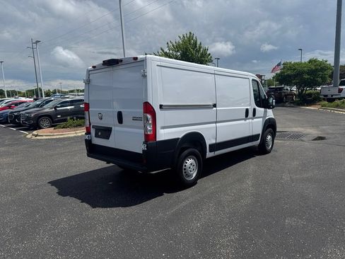 Used 2025 RAM ProMaster 2500 w/ Convenience Group FWD image 3