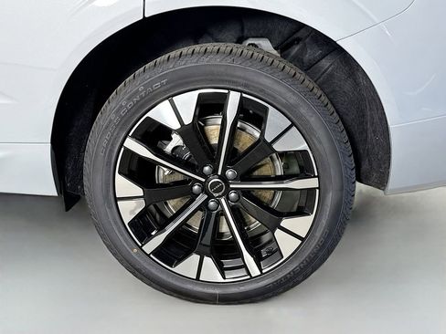 New 2026 Volvo XC60 T8 Plus w/ Protection Package Premier AWD/4WD image 30