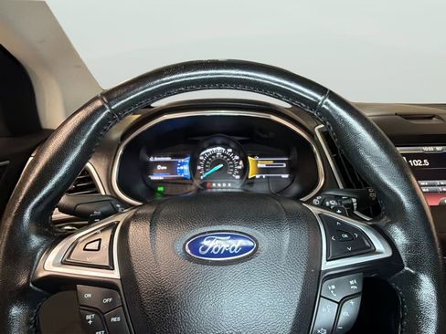 Used 2015 Ford Edge Titanium FWD image 30
