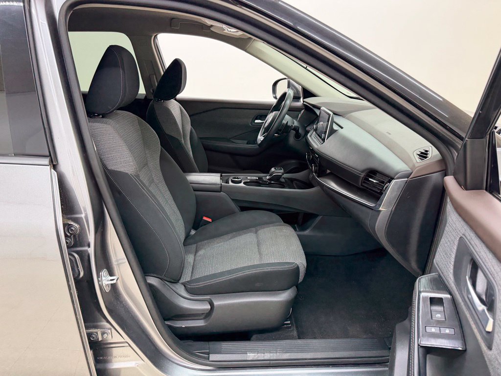 Used 2021 Nissan Rogue SV AWD/4WD image 10