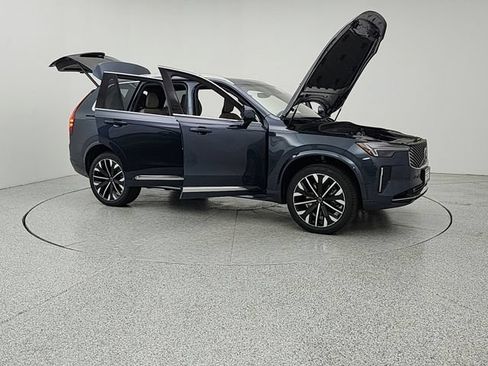 New 2026 Volvo XC90 T8 Plus w/ Protection Package AWD/4WD image 10