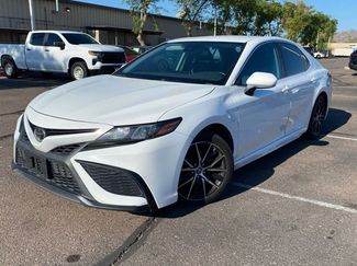 Used 2023 Toyota Camry SE w/ Protection Package (Q2) (TMS) FWD video 2