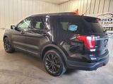 Used 2019 Ford Explorer XLT w/ XLT Sport Appearance Package image 4