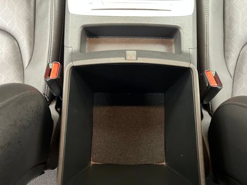 Used 2025 Kia Carnival FWD image 52
