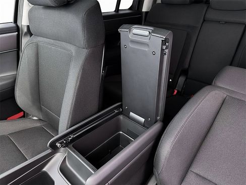 New 2026 Hyundai Santa Fe SE image 19