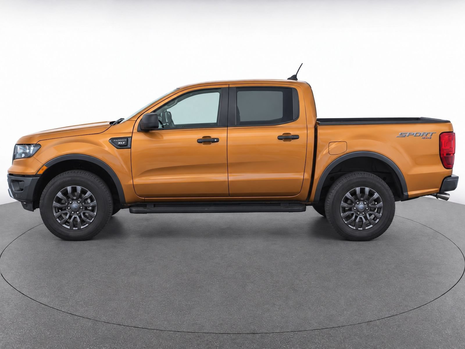 Used 2019 Ford Ranger XLT w/ Equipment Group 301A Mid AWD/4WD image 3