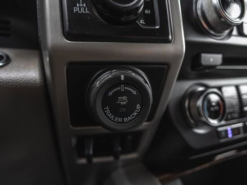 Used 2018 Ford F150 Lariat w/ Equipment Group 501A Mid AWD/4WD image 17