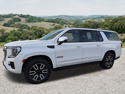 Used 2024 GMC Yukon XL AT4 w/ AT4 Premium Plus Package AWD/4WD image 4