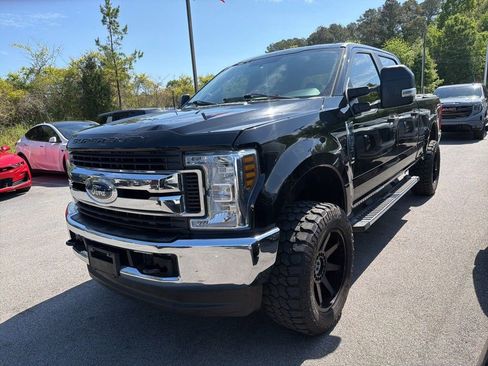Used 2018 Ford F250 XL w/ STX Appearance Package image 9