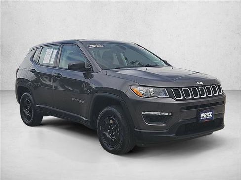 Used 2018 Jeep Compass Sport image 3