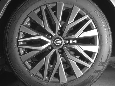 Used 2025 Nissan Altima 2.5 SV image 14