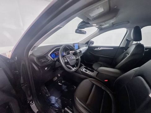 Used 2022 Ford Escape SEL w/ Technology Package AWD/4WD image 17