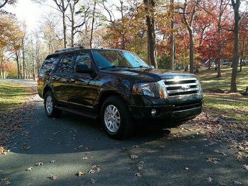 Used 2014 Ford Expedition Limited image 3