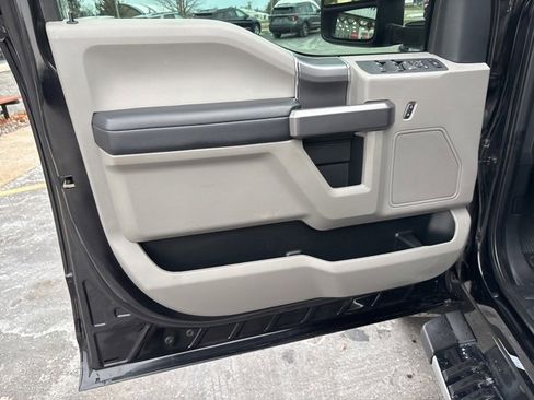 Used 2019 Ford F250 XLT w/ XLT Premium Package image 23