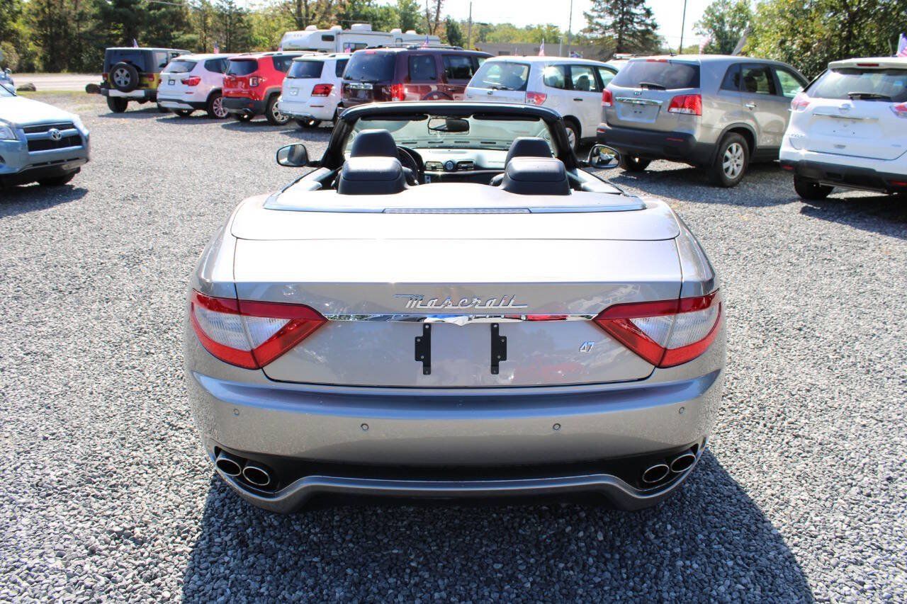 Used 2010 Maserati GranTurismo Convertible RWD image 8