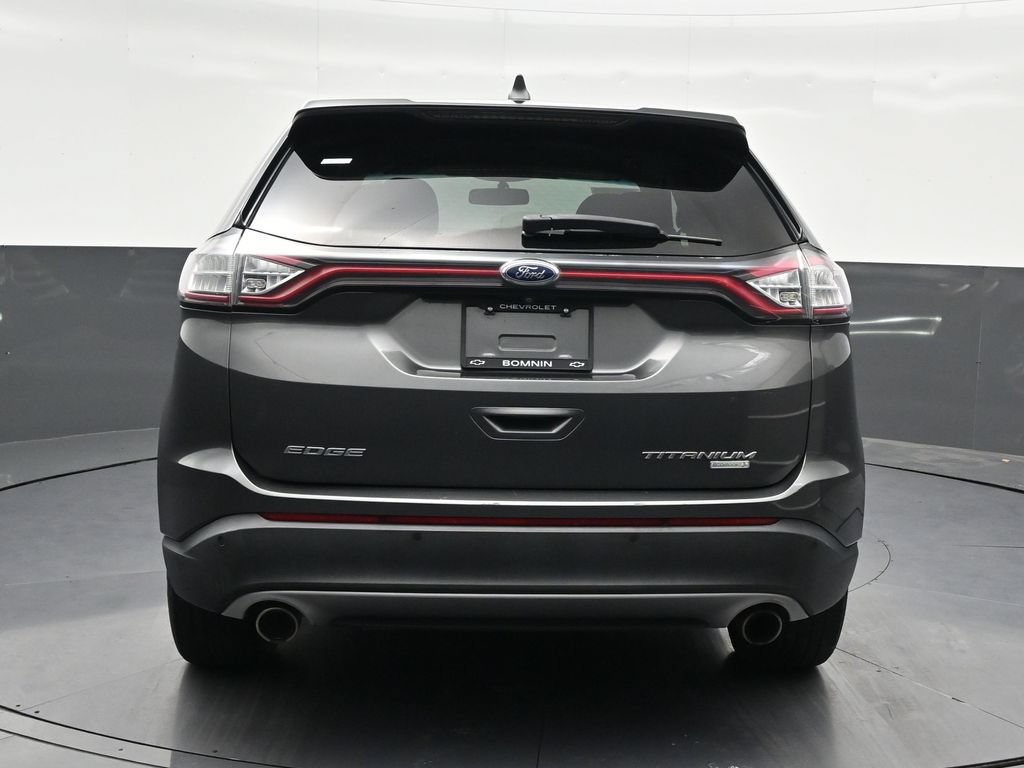Used 2018 Ford Edge Titanium FWD image 4