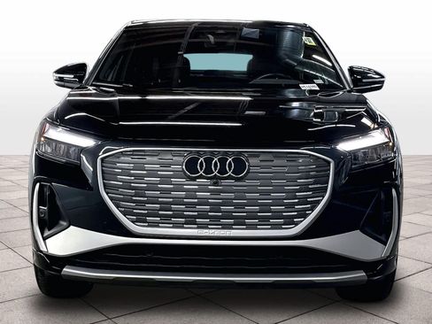 Used 2023 Audi Q4 e-tron Premium Plus w/ Premium Plus AWD/4WD image 3