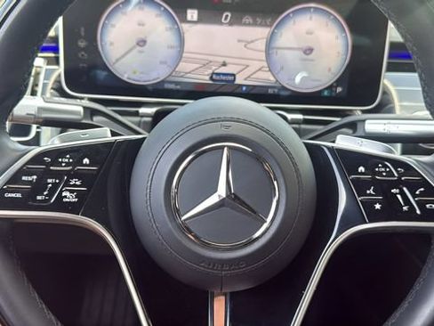 Certified 2023 Mercedes-Benz Maybach S 580 4MATIC image 37