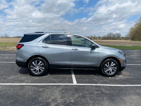 Used 2023 Chevrolet Equinox Premier image 8