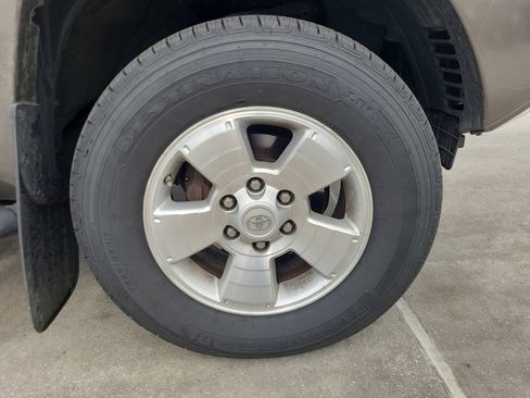 Used 2015 Toyota Tacoma 4x4 Double Cab w/ TRD Sport Package image 27