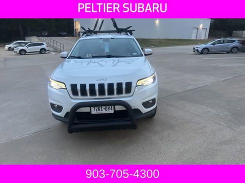 Used 2019 Jeep Cherokee Latitude Plus image 2