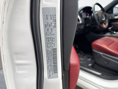 Used 2018 Dodge Durango R/T w/ Technology Group image 28