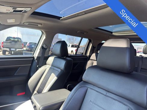 Used 2024 Hyundai Santa Fe Limited image 11