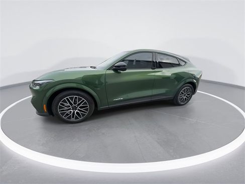 Used 2025 Ford Mustang Mach-E Premium image 4