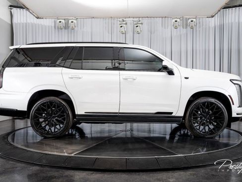 Used 2025 Cadillac Escalade Sport Platinum w/ LPO, Floor Liner Package image 14