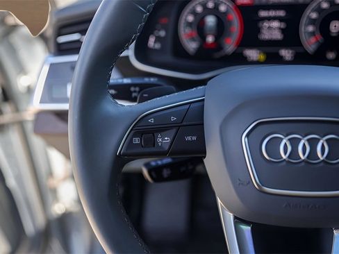 Used 2024 Audi Q8 Prestige image 14