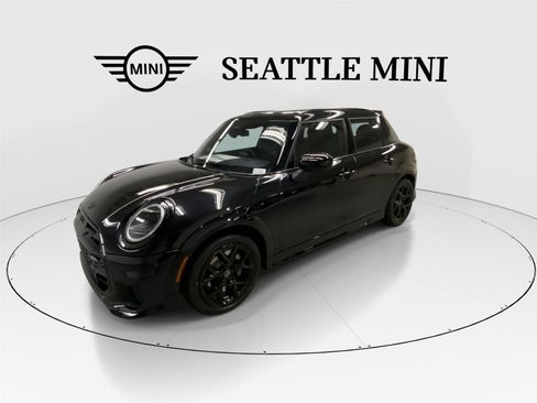 New 2026 MINI Cooper S image 5
