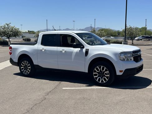 Used 2024 Ford Maverick Lariat FWD image 7