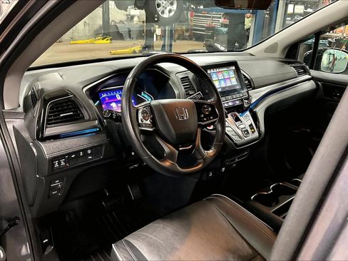 Used 2023 Honda Odyssey Elite image 16