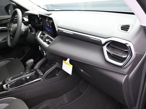 New 2026 Chevrolet TrailBlazer LS w/ LS Convenience Package FWD image 33
